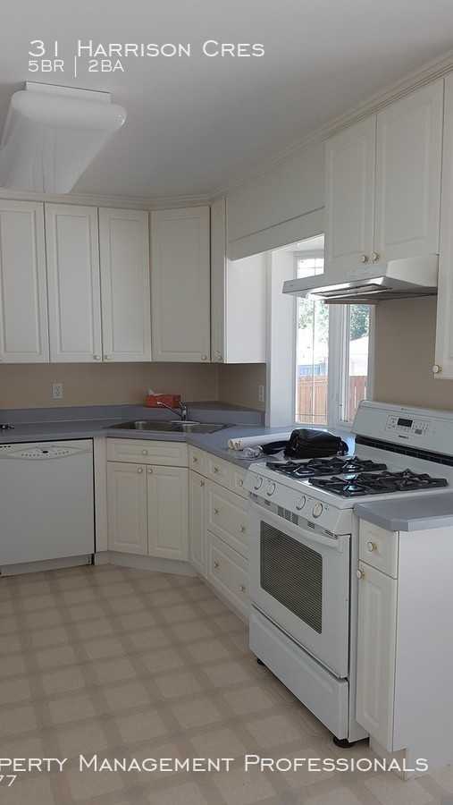 31 Harrison Cres - Photo 2 of 28