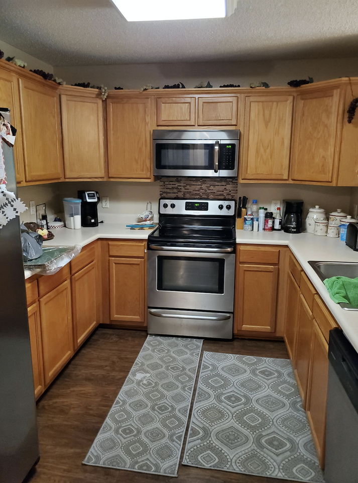 612 Shamrock Ct - Photo 2 of 11