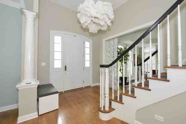 1027 Spruce - Photo 3 of 37