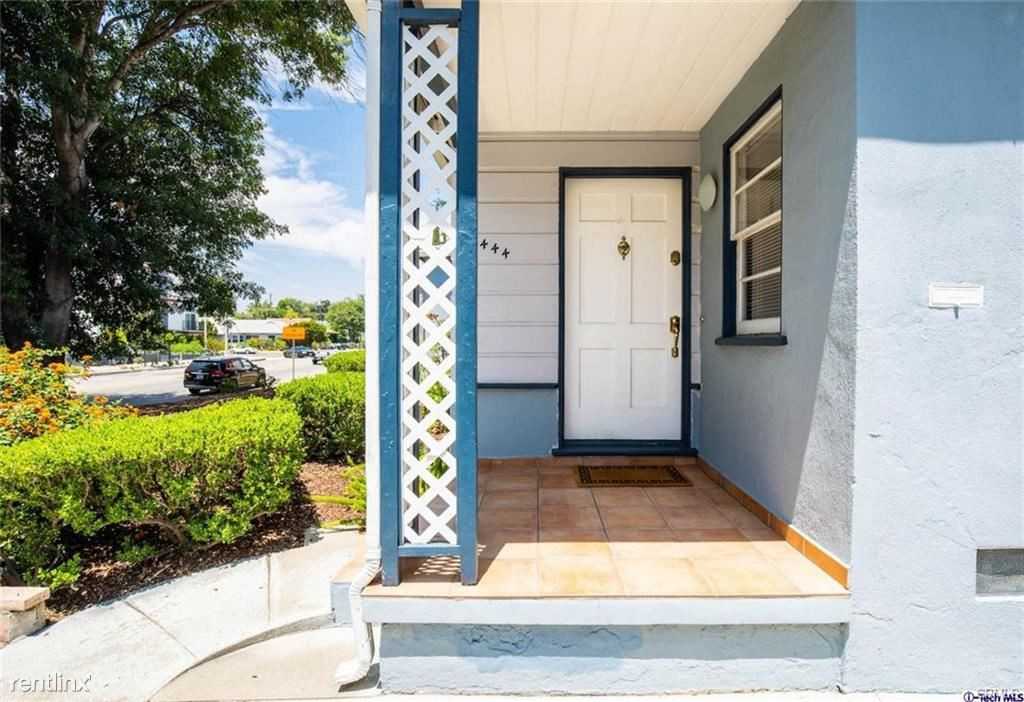 4444 Tujunga Ave - Photo 3 of 30
