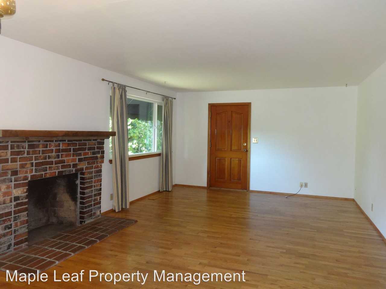 4712 33rd Ave Ne - Photo 2 of 16