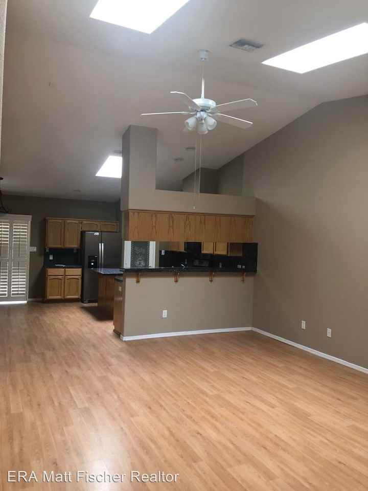 10741 E 35th St - Photo 2 of 14