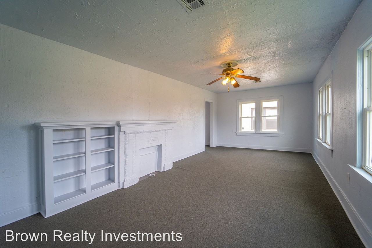 808 Ne 28th St. - Photo 2 of 21