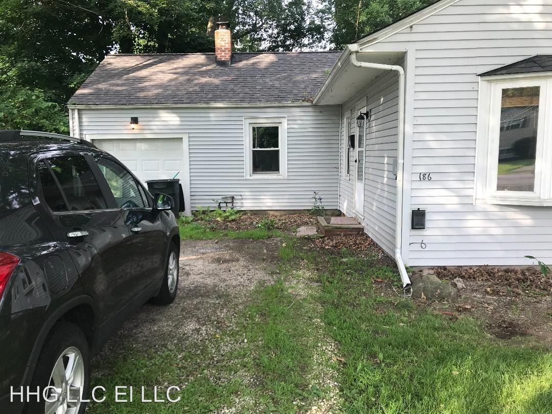 186 Paxton Rd - Photo 2 of 9