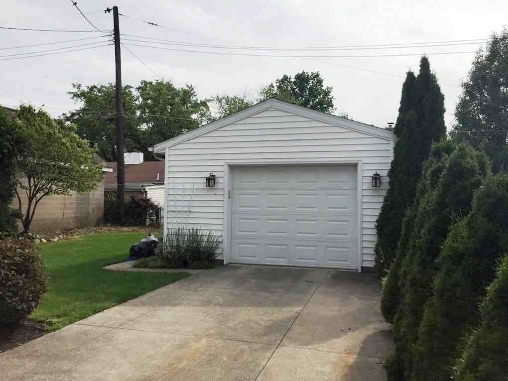 3830 Eliot Rd - Photo 3 of 26