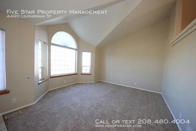 4490 Leatherman St - Photo 2 of 16