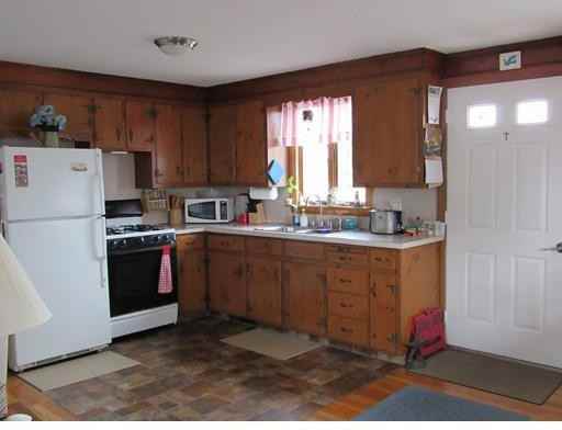 9 Central Pl - Photo 2 of 8