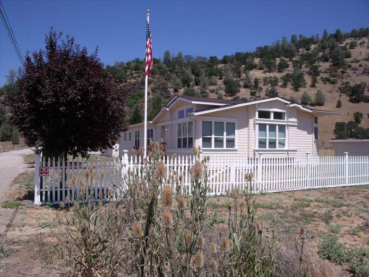 3920 Pharo Pl - Photo 3 of 31