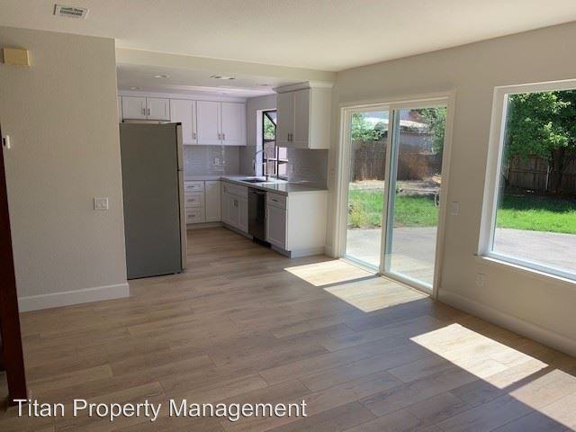 1784 Klamath River Dr