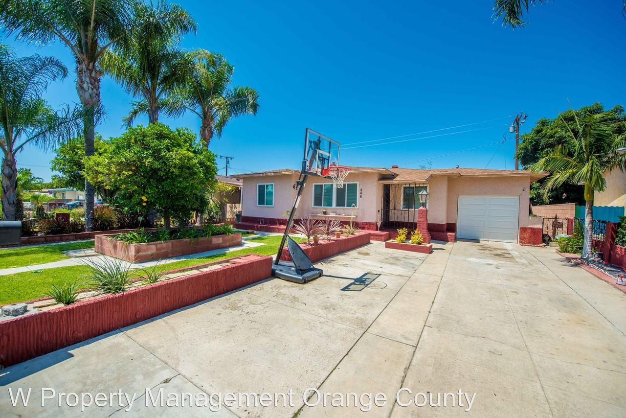 446 S Poplar St - Photo 2 of 38