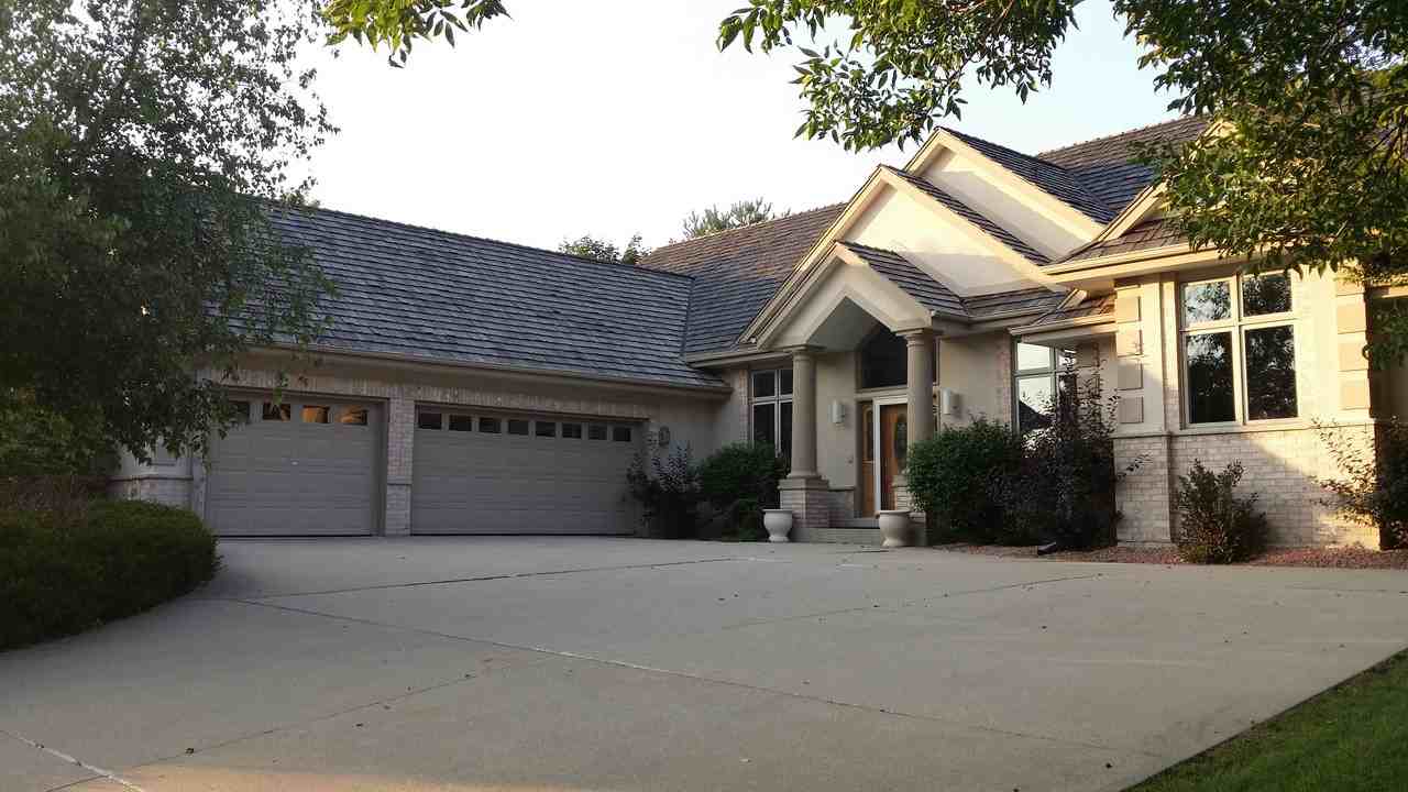 919 Evergreen Cir - Photo 2 of 23