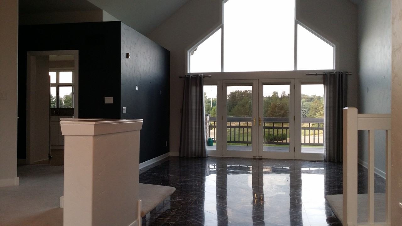 919 Evergreen Cir - Photo 3 of 23