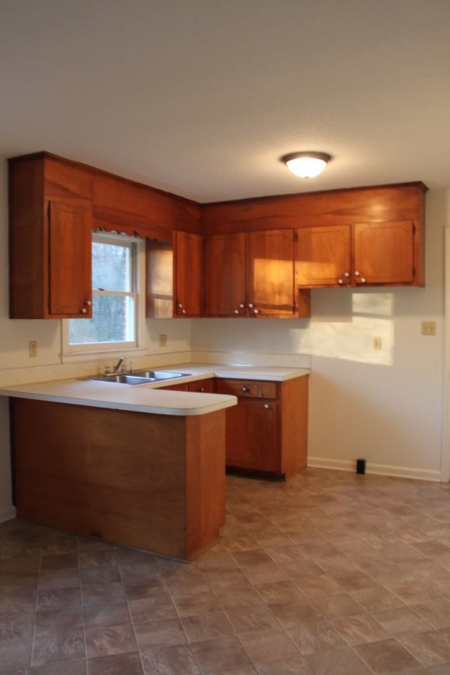 3810-3820 Vanderburg Dr - Photo 2 of 5