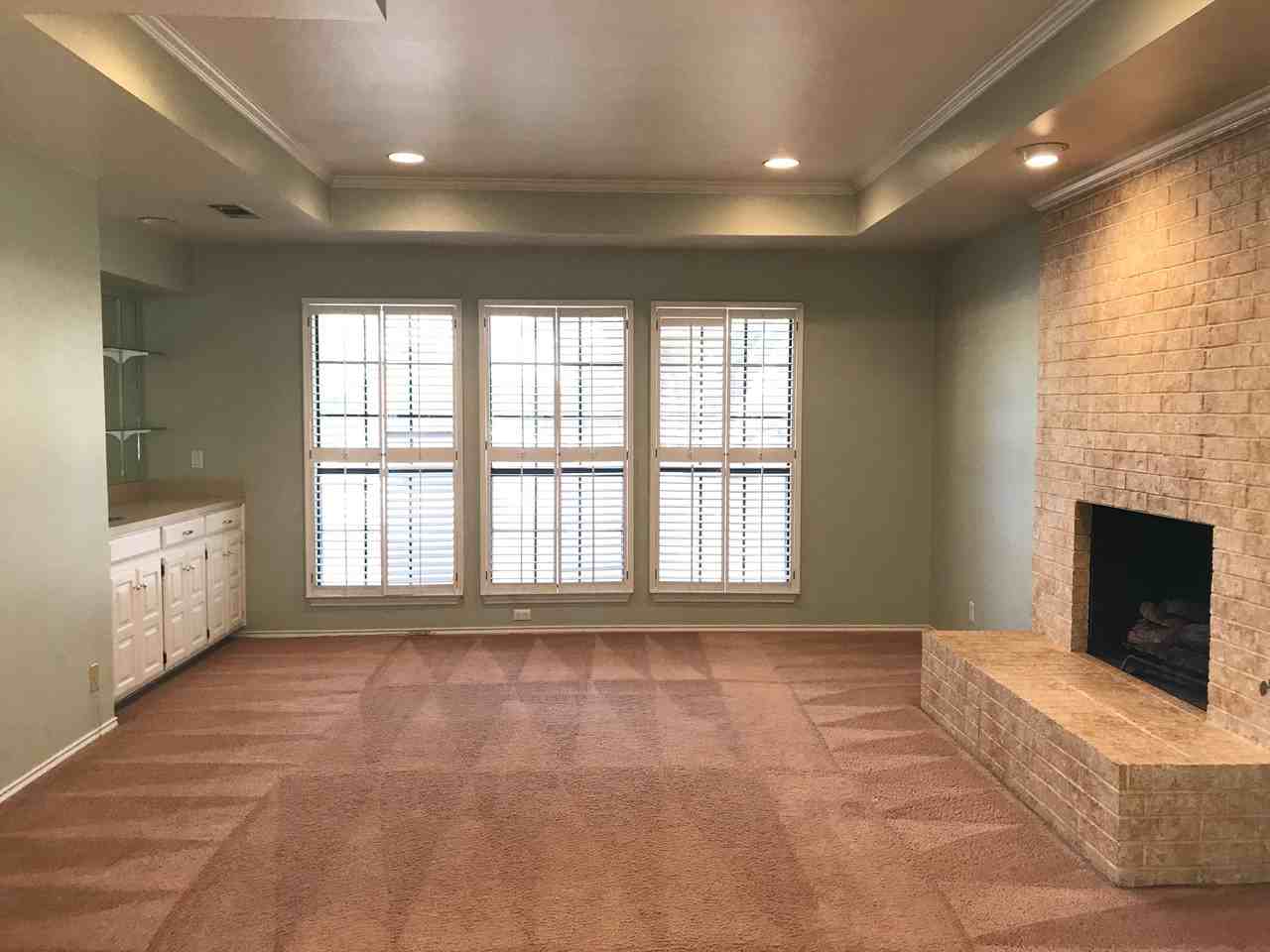 1713 Castleford Rd - Photo 3 of 24