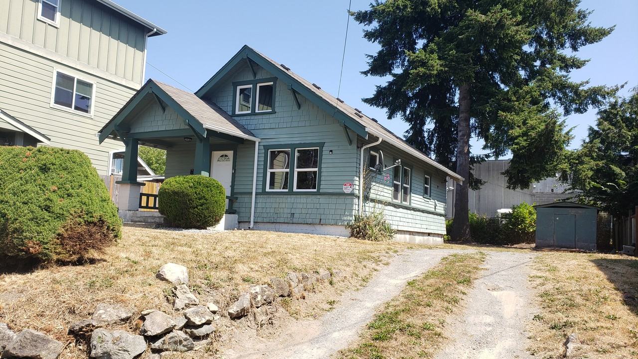 3711 S Park Ave - Photo 2 of 15