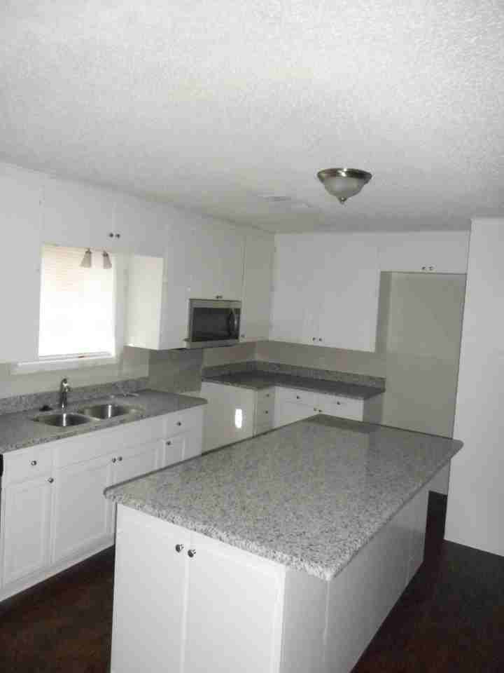 7721 Gaston Ave - Photo 3 of 16