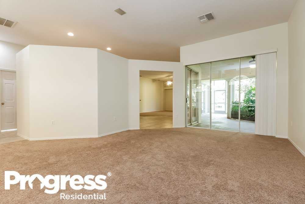 1326 Kinsmere Dr - Photo 2 of 16