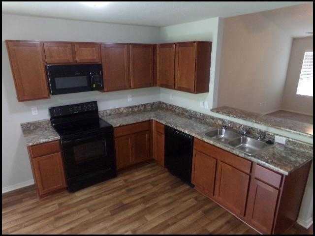 6097 Saddle Hill Dr - Photo 3 of 9