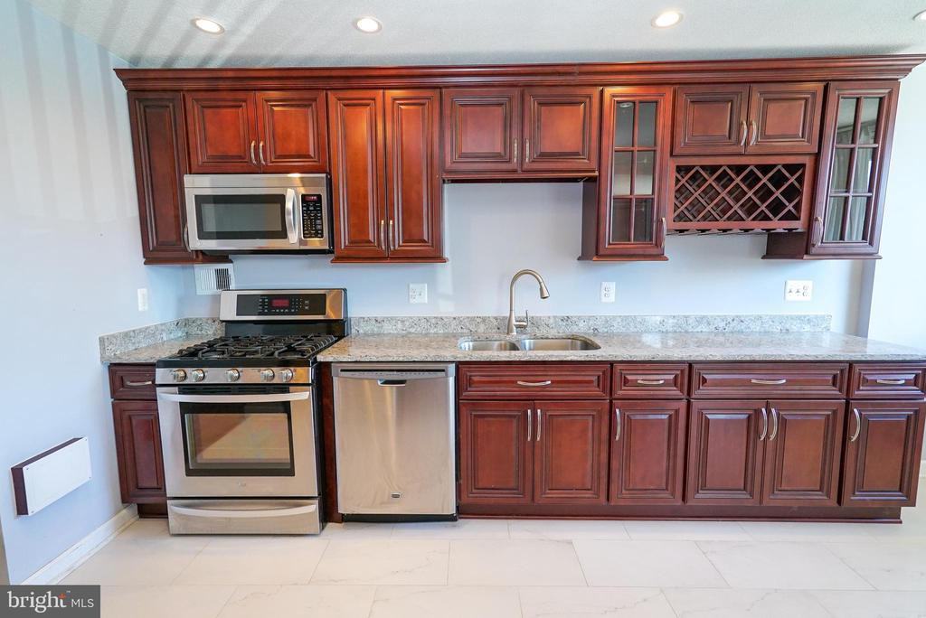 4343 Lee Hwy 203 - Photo 2 of 21