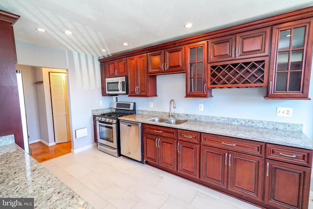 4343 Lee Hwy 203 - Photo 3 of 21