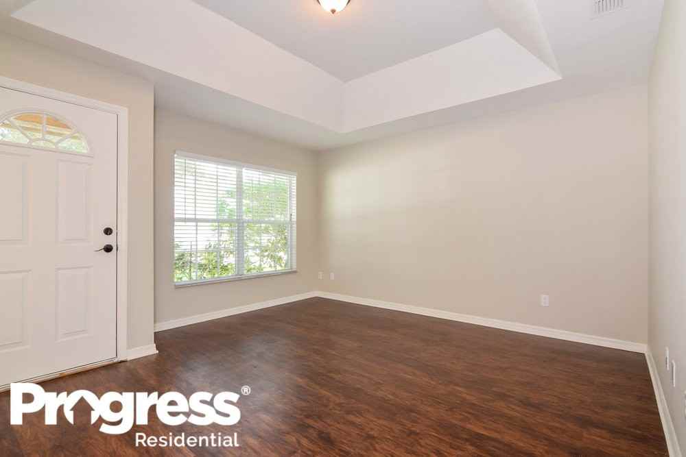 205 Madalyn Ct - Photo 3 of 14