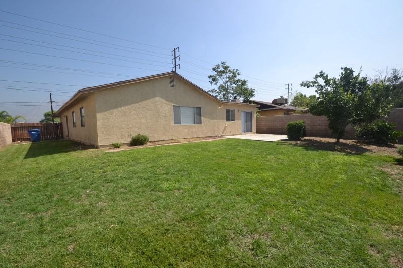 27001 Cypress St - Photo 3 of 13