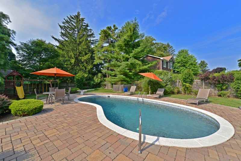 7 N Hillside Ave - Photo 3 of 24