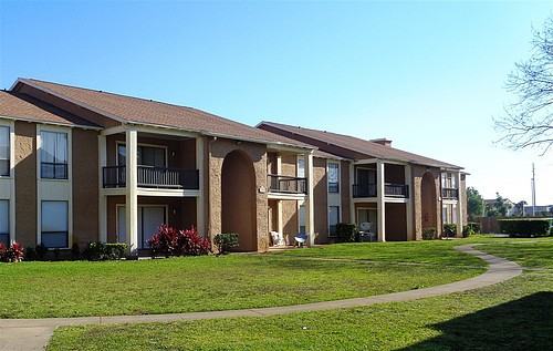 2527 West Oakridge Rd. - Photo 4 of 24