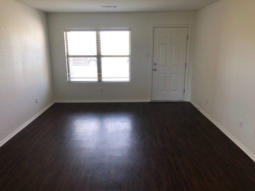 3883 Saddlecrest Drive - Photo 2 of 19