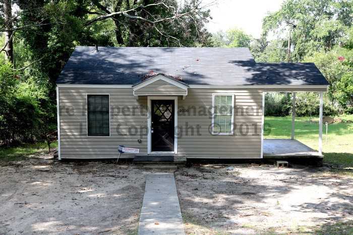 2208 Kingswood Drive - Photo 2 of 8