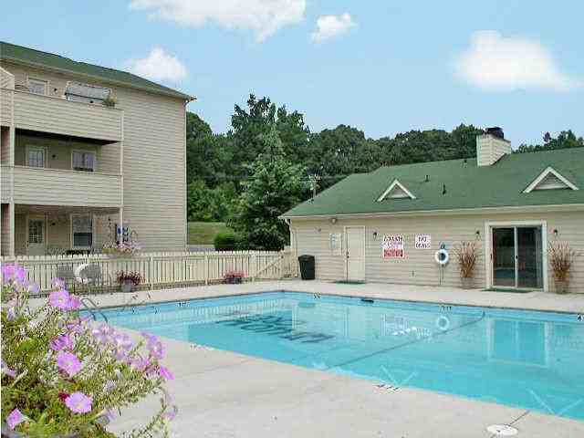 Willow Creek Apartments - Photo 3 of 11