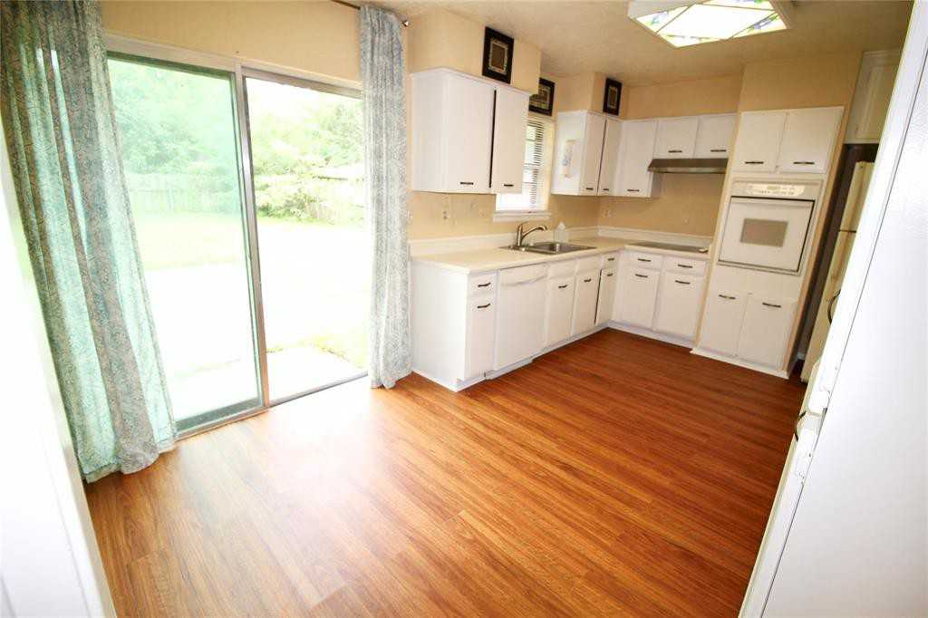 801 E Stadium Court - Photo 3 of 15