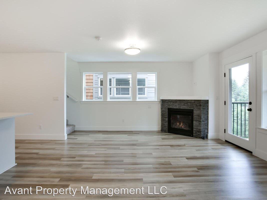 16787 Chula Vista Ave - Photo 3 of 19