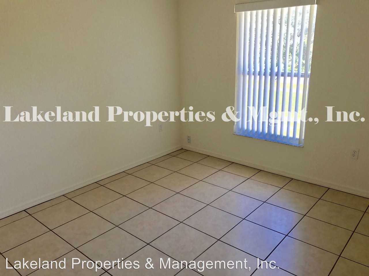 5801 Charlton Drive 5801 - 5803 - Photo 3 of 10