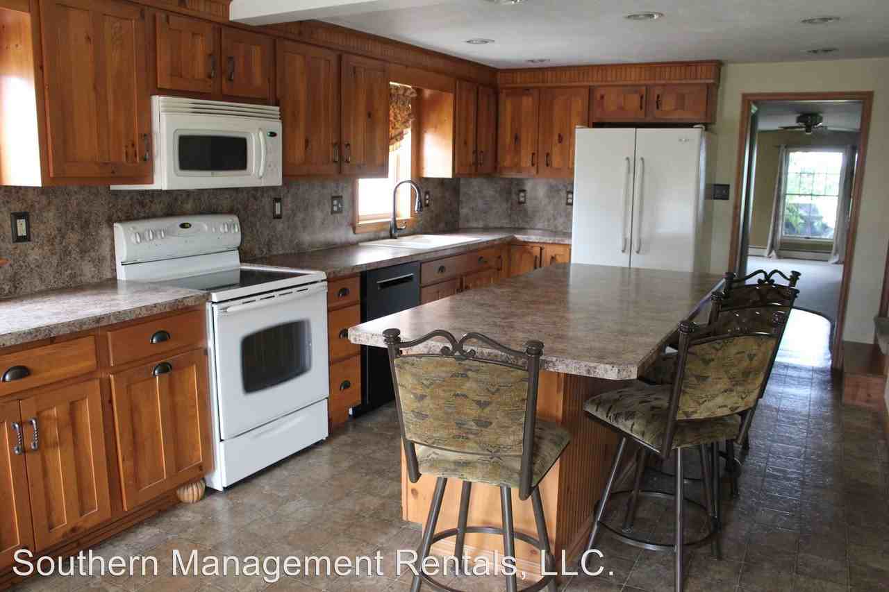 2236 Stoverstown Rd - Photo 3 of 11