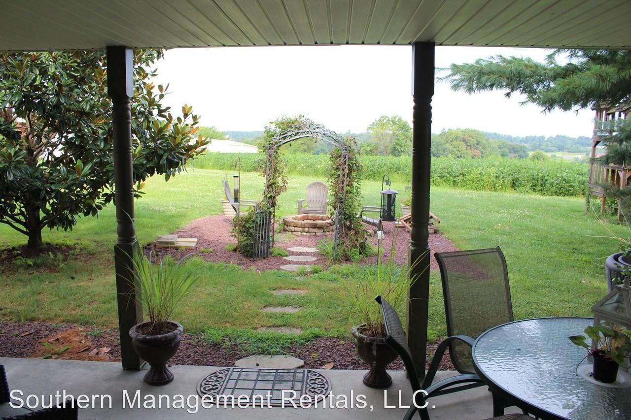 2236 Stoverstown Rd - Photo 2 of 11
