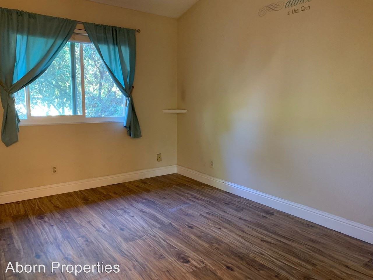 408 Shadowgraph Drive - Photo 3 of 16