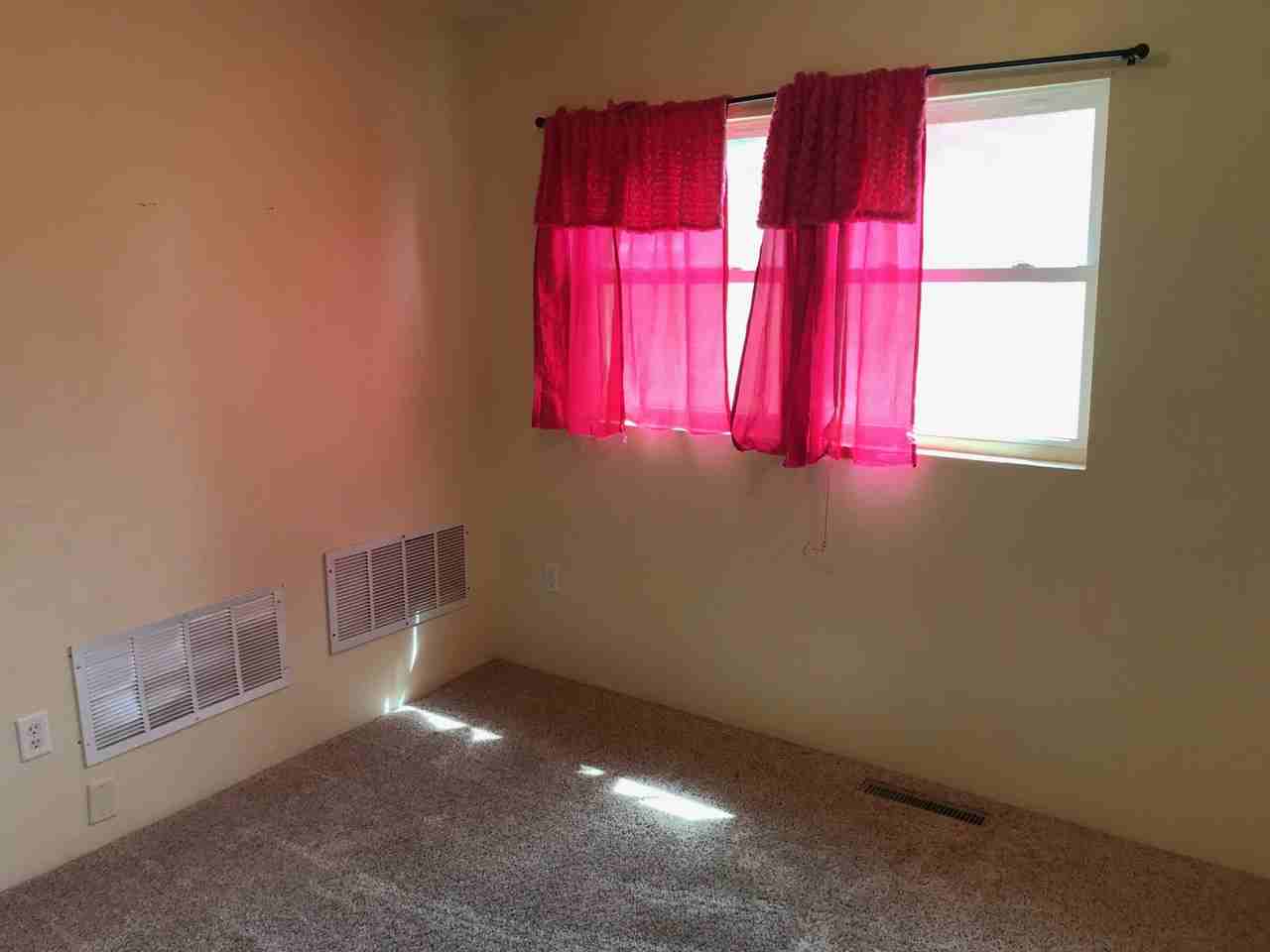 804 14th Ave W - Photo 6 of 10