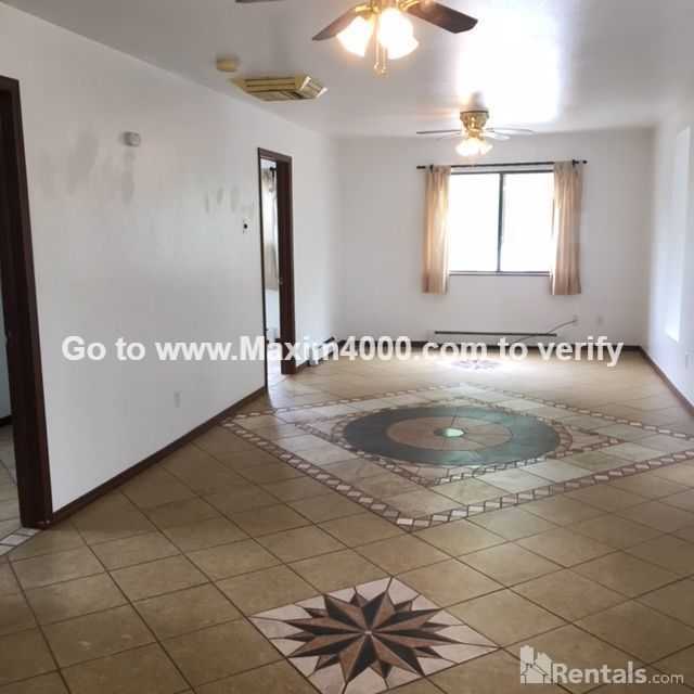 406 Front Street - Photo 3 of 9