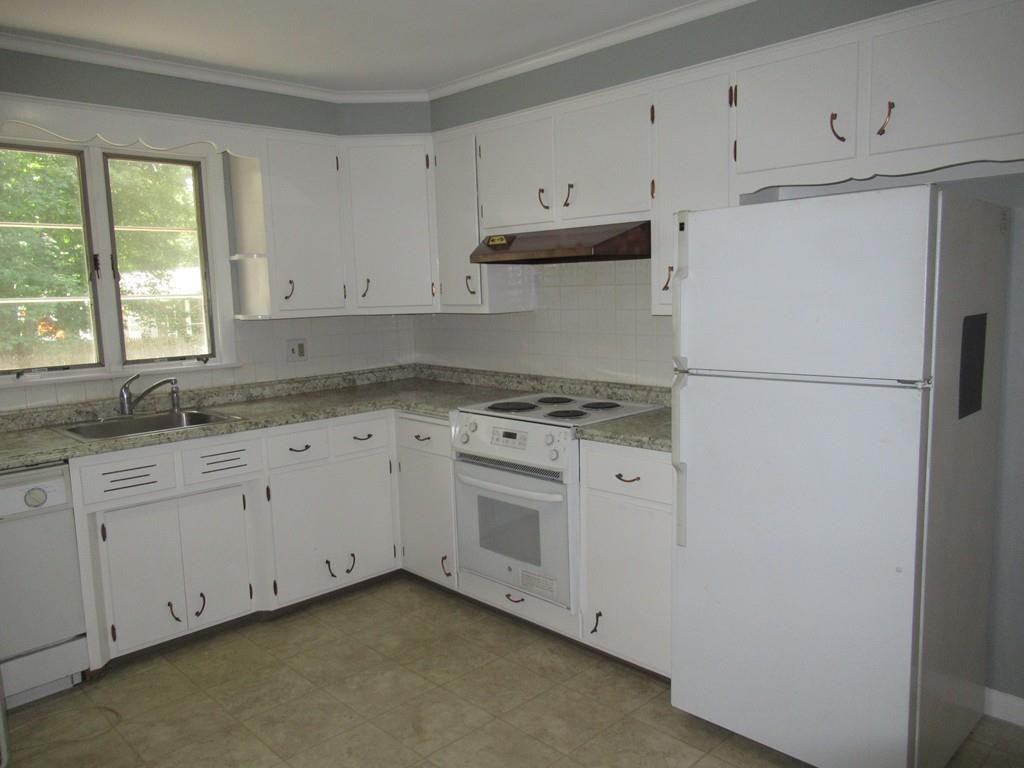 561 Williams Street - Photo 2 of 22