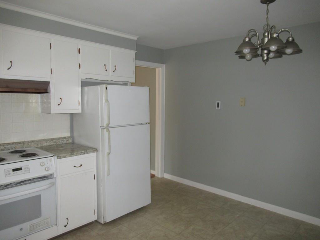 561 Williams Street - Photo 3 of 22