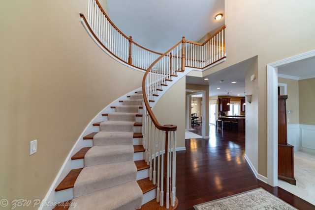 163 Planters Row - Photo 3 of 33