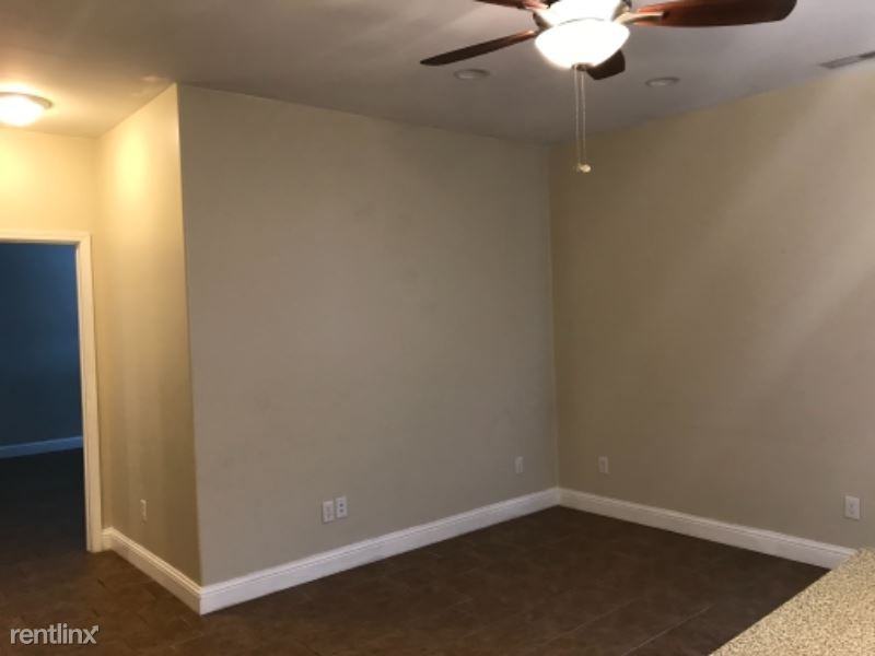 205 N 16th St 7 - Photo 2 of 11