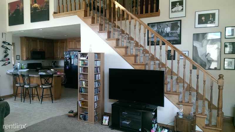 1769 Burgoyne Ct - Photo 3 of 20