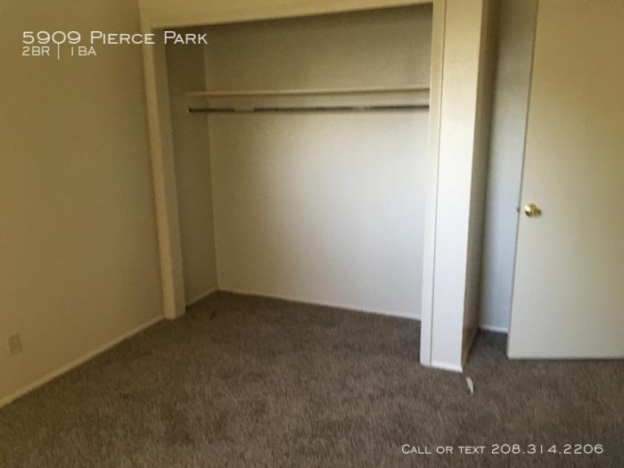 5909 Pierce Park - Photo 2 of 9