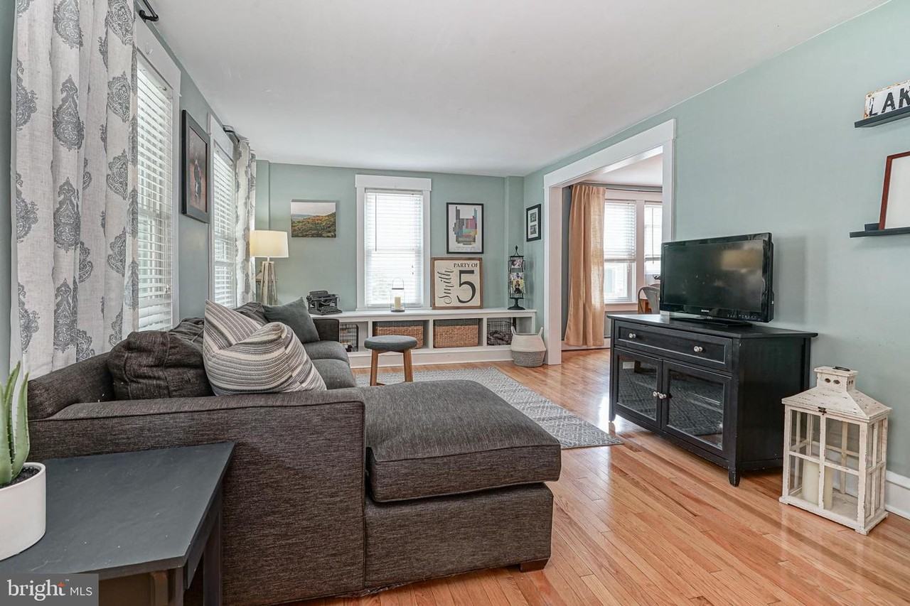 410 Lakeview Avenue - Photo 3 of 39