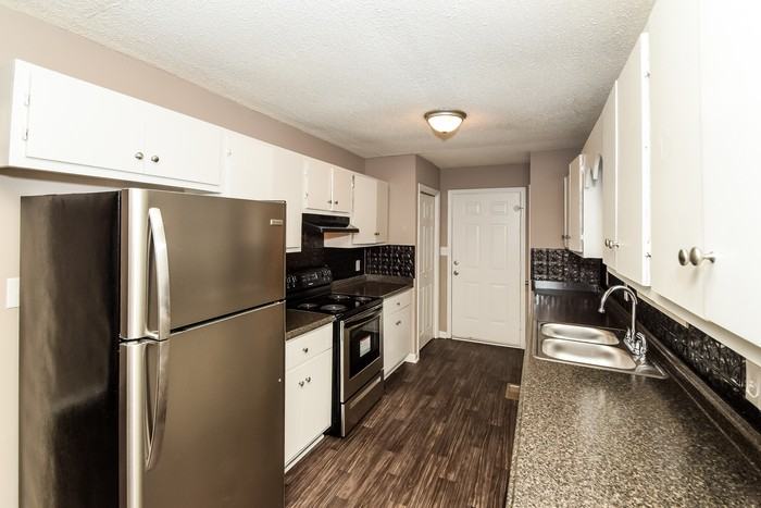 580 62nd Street South - Photo 3 of 8