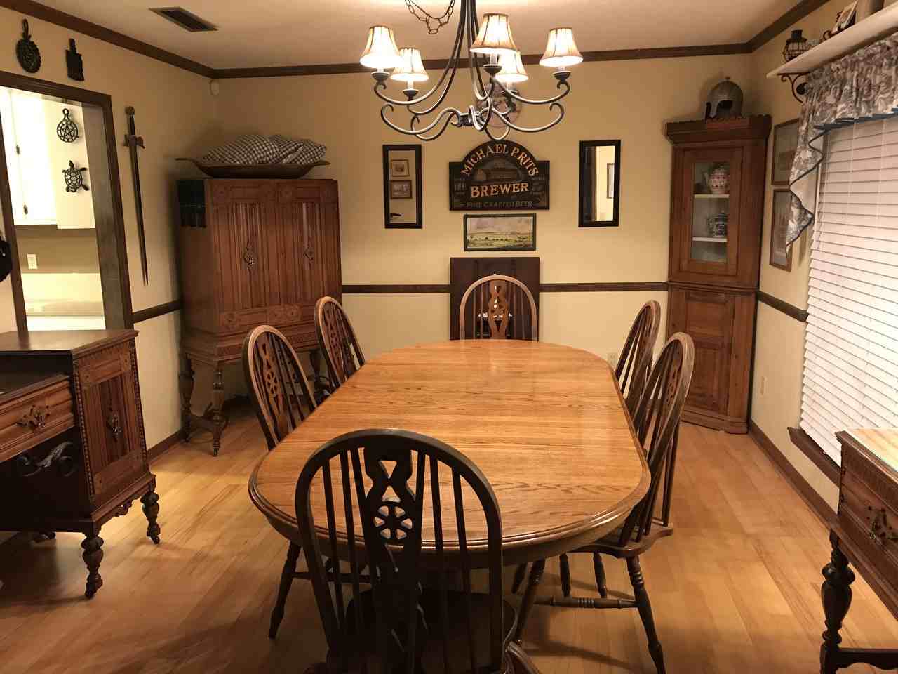 2320 Foxworth Dr - Photo 3 of 4