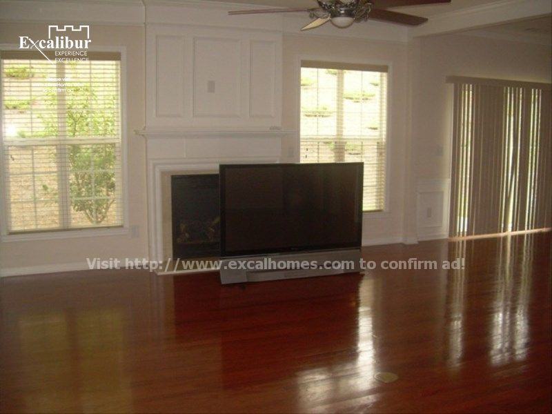 2044 Hailston Dr - Photo 2 of 5