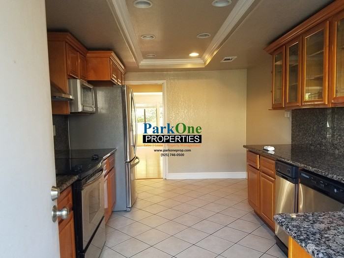 677 Tampico - Photo 2 of 18